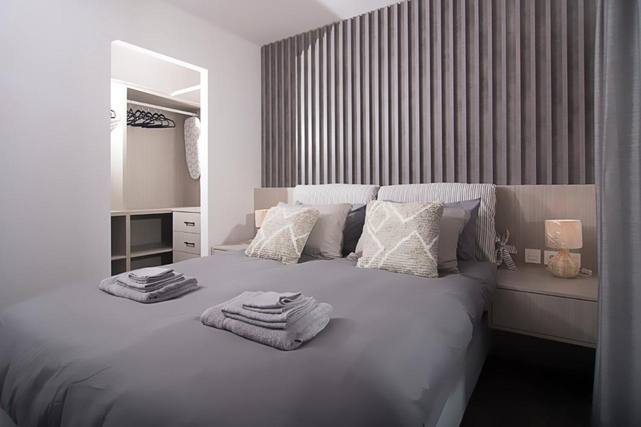 Urban Chic Luxury At The City Center Каламата Екстер'єр фото