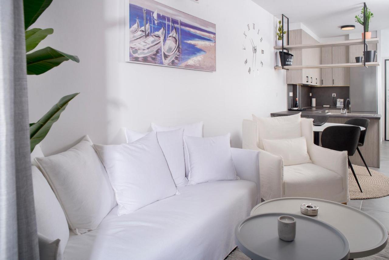 Urban Chic Luxury At The City Center Каламата Екстер'єр фото